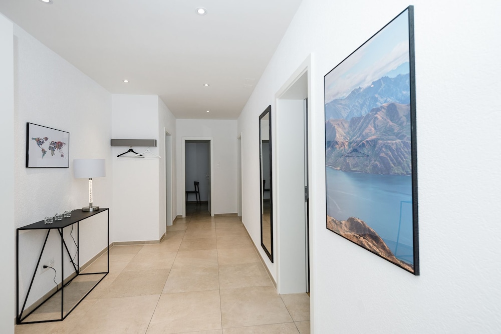 Zurich Furnished Homes 36/50