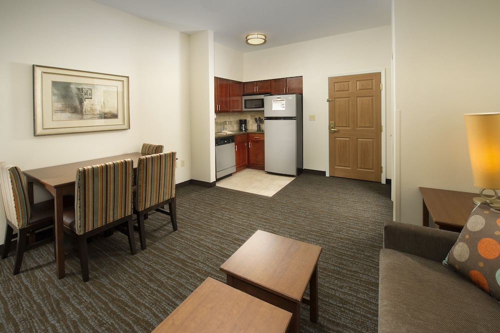 Staybridge Suites Baltimore Bwi Airport 31/54