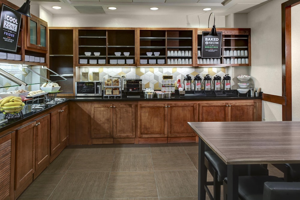 Hyatt Place Nashville Opryland 43/72