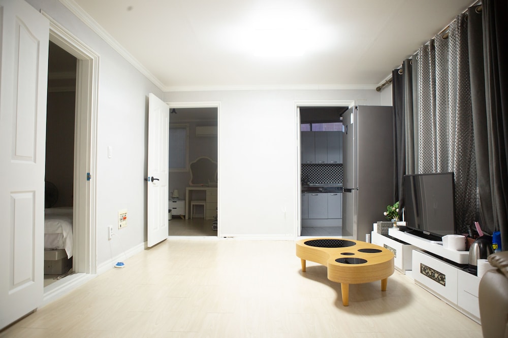 Gyeong's Hostel 58/70