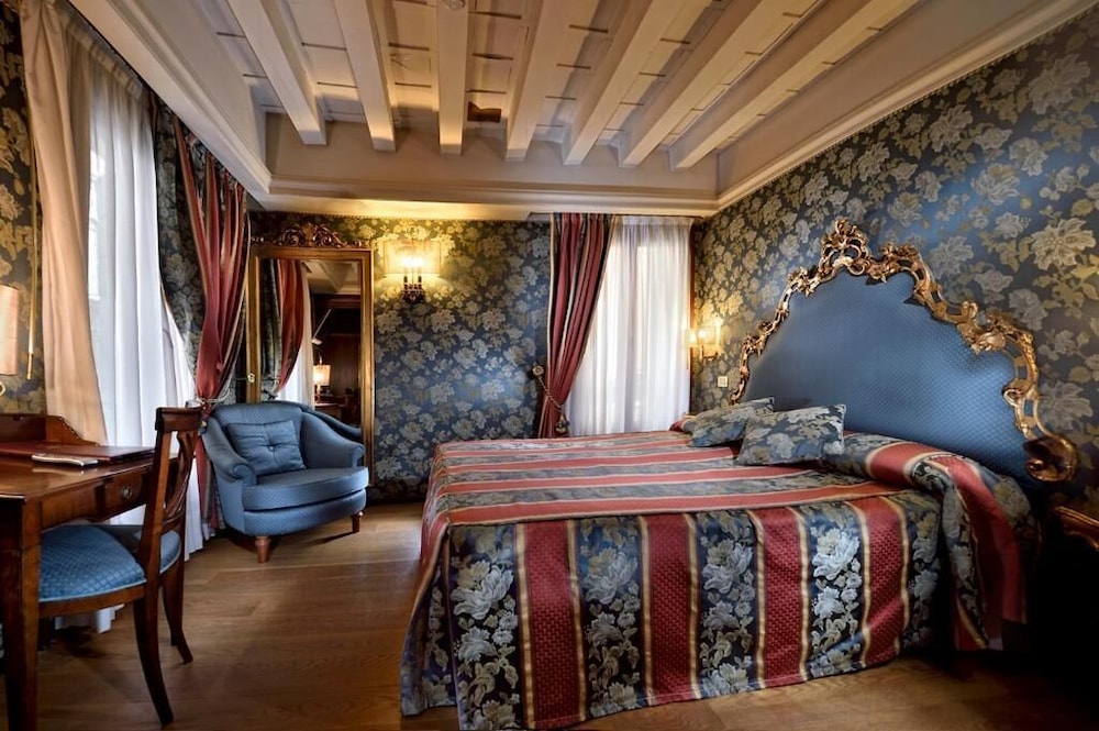 Torre dell Orologio Suites 27/60