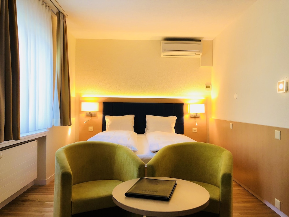 Felmis Hotel 15/37