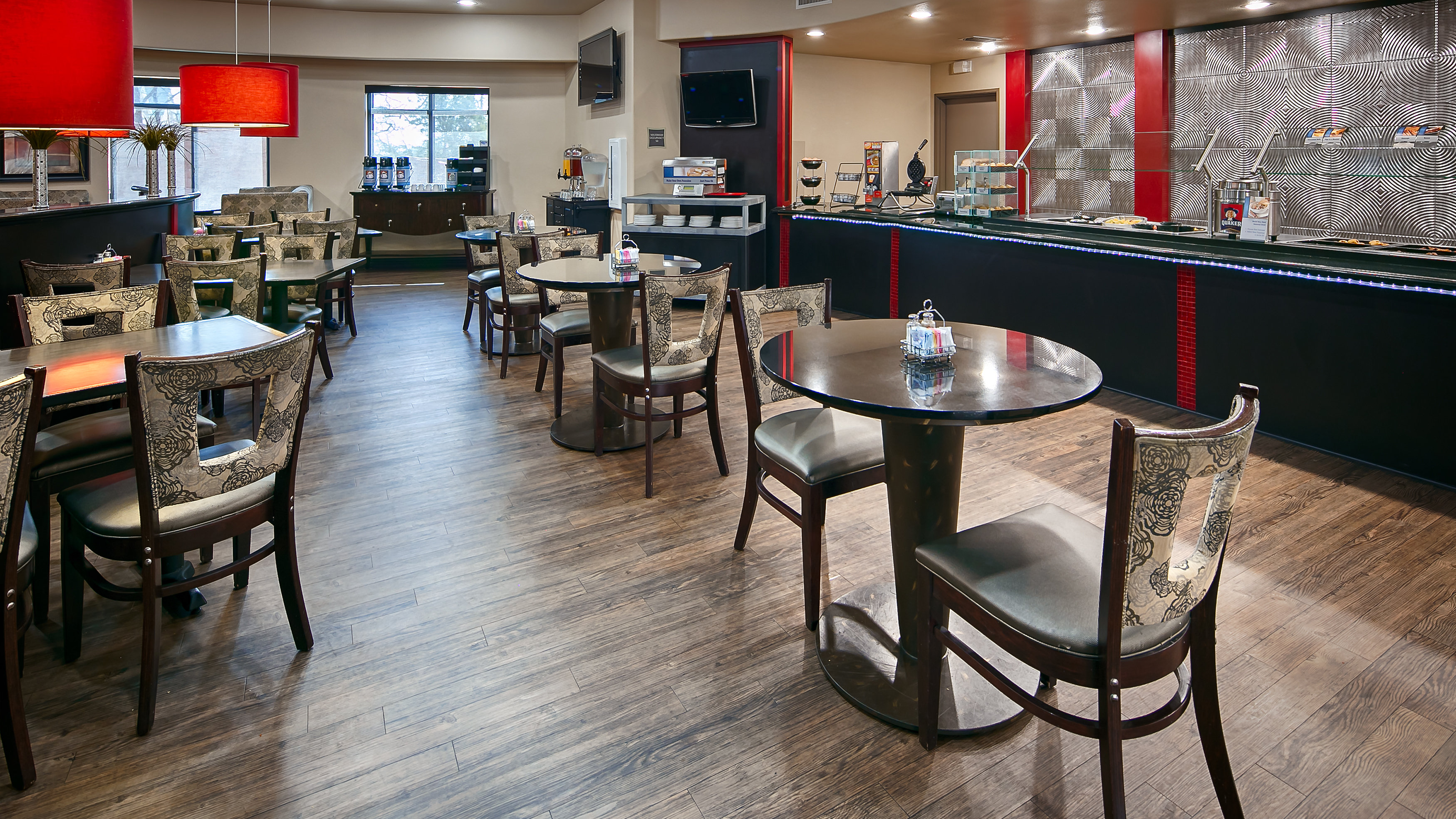 Best Western Premier Crown Chase Inn and Suites 56/70