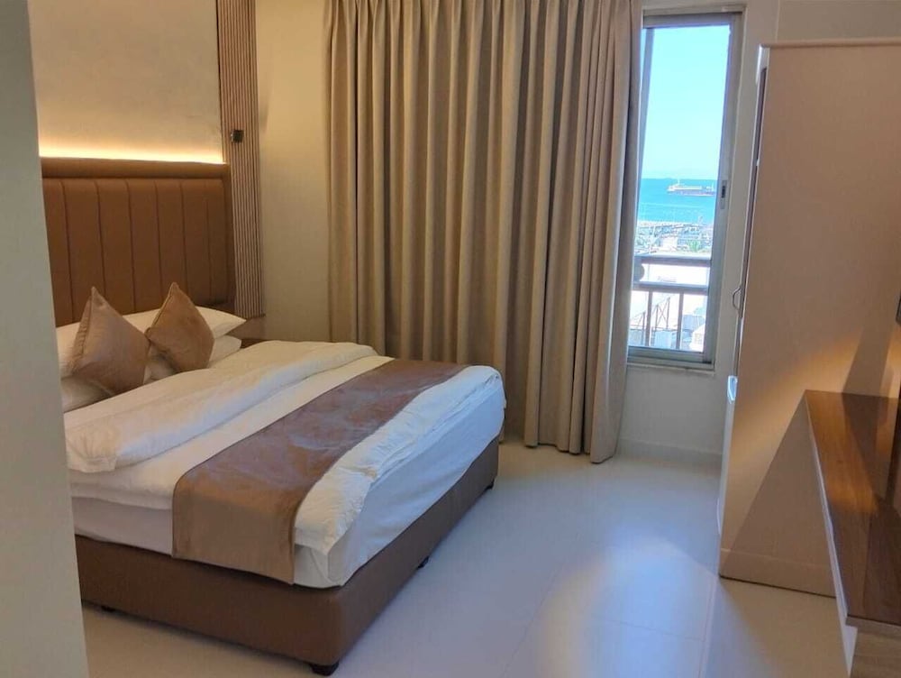 Captain S Hotel 17/58
