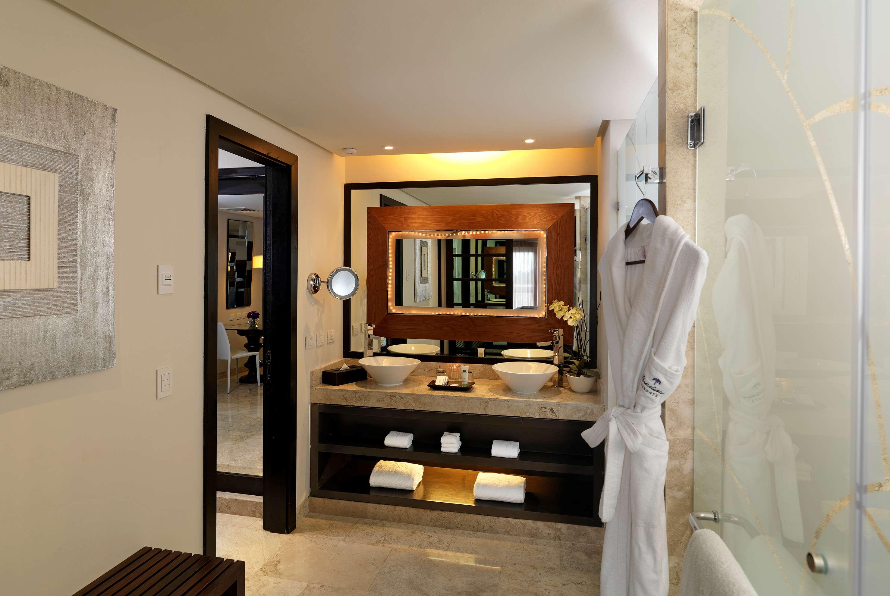 Suite, Single