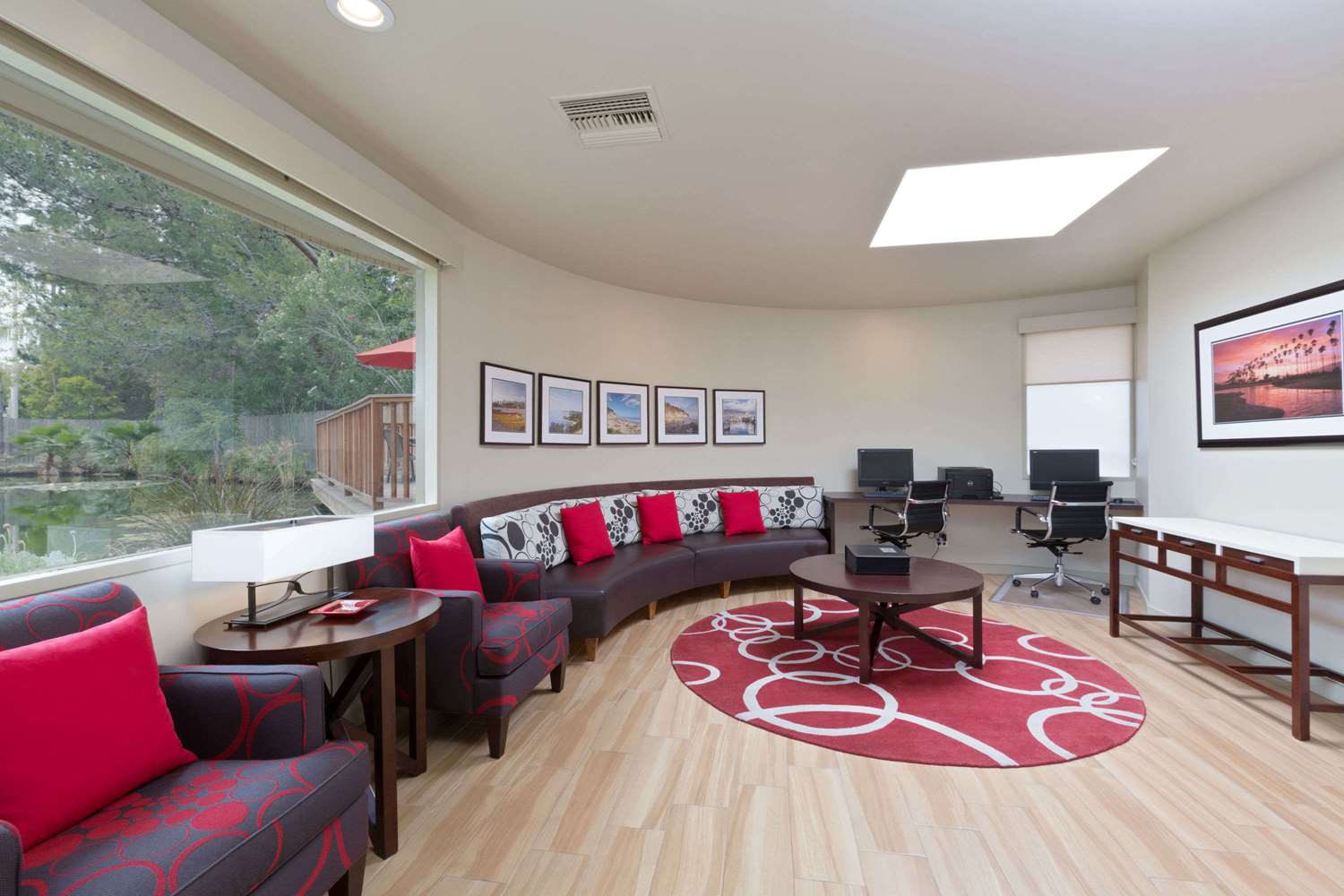 Ramada By Wyndham Santa Barbara 25/42