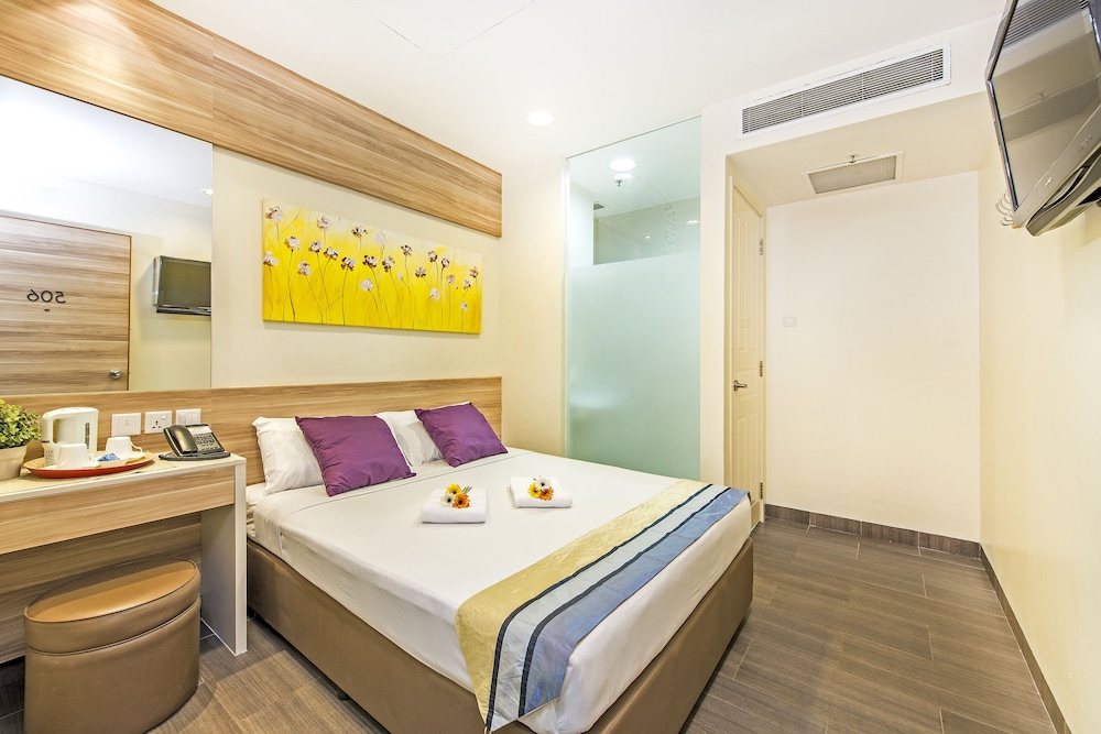 Hotel 81 Dickson 7/20