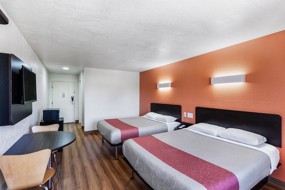 Motel6 Bedford, TX - Fort Worth 16/38