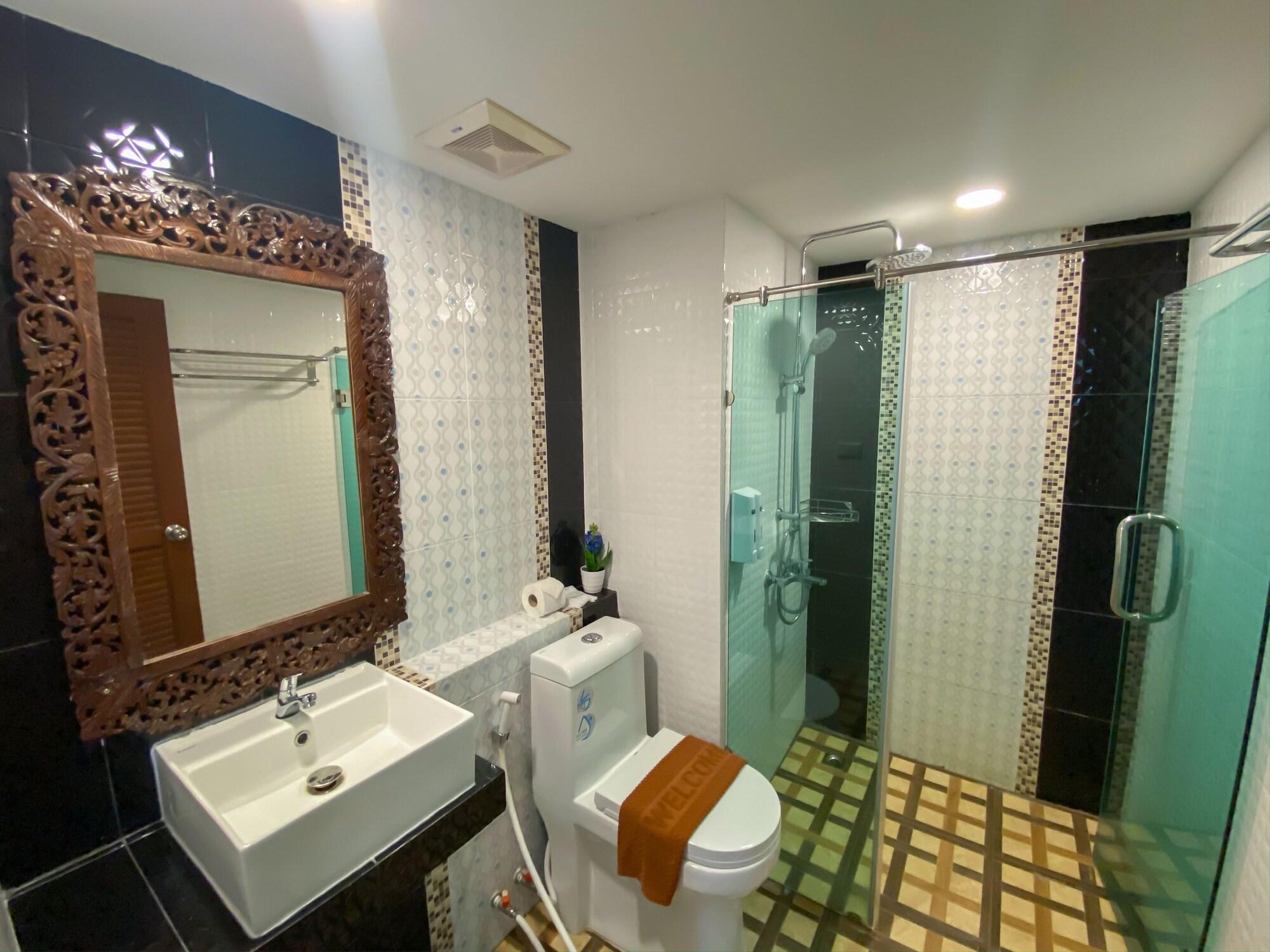 East Inn 15 Hotel Rayong (SHA Certified) 49/50