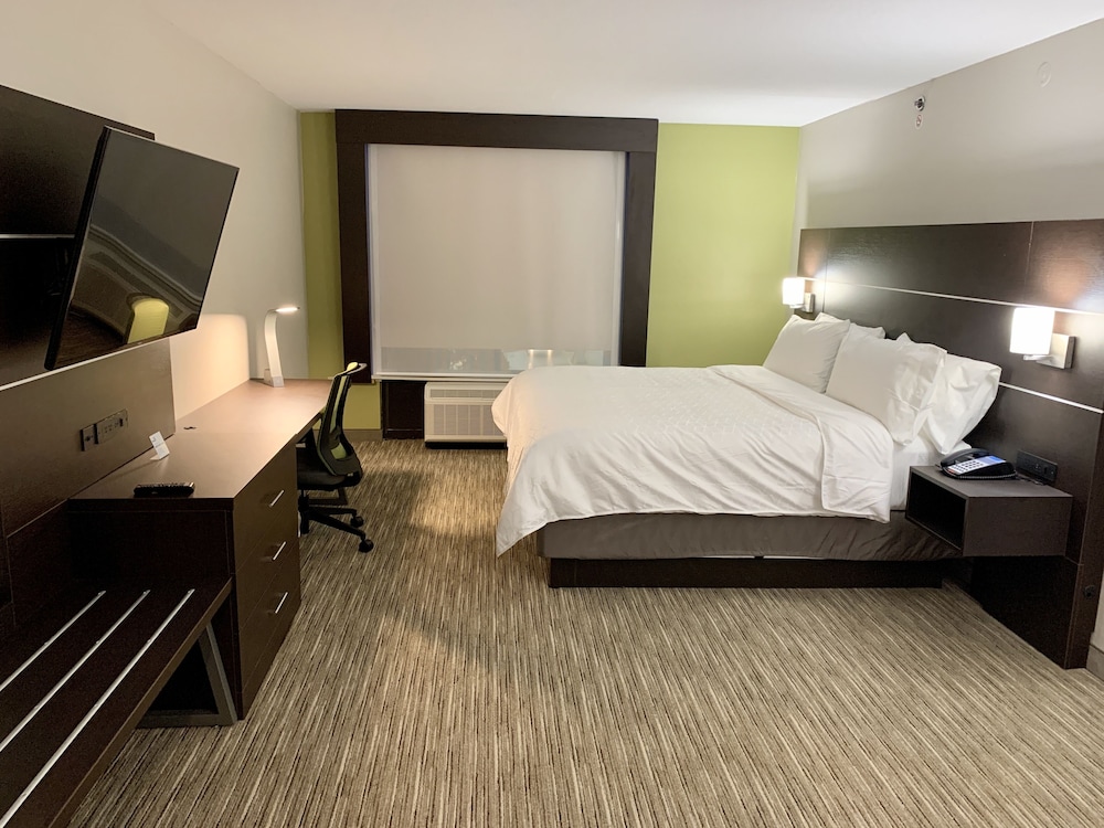 Holiday Inn Express and Suites Longview North 20/58