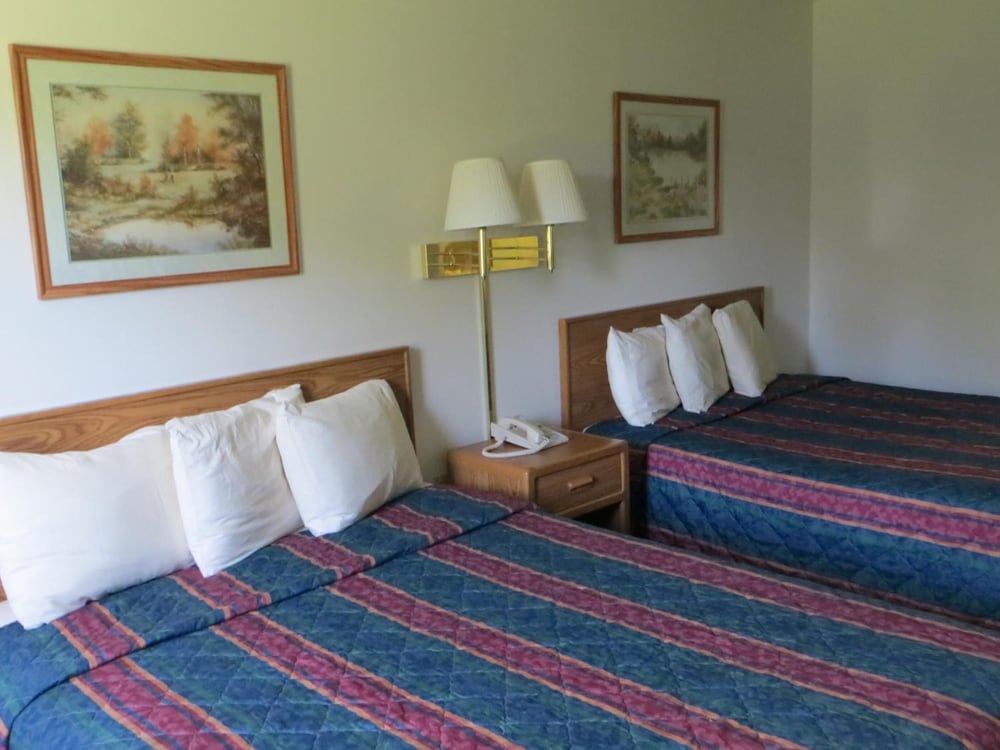 AmeriVu Inn and Suites-Stanley 21/47