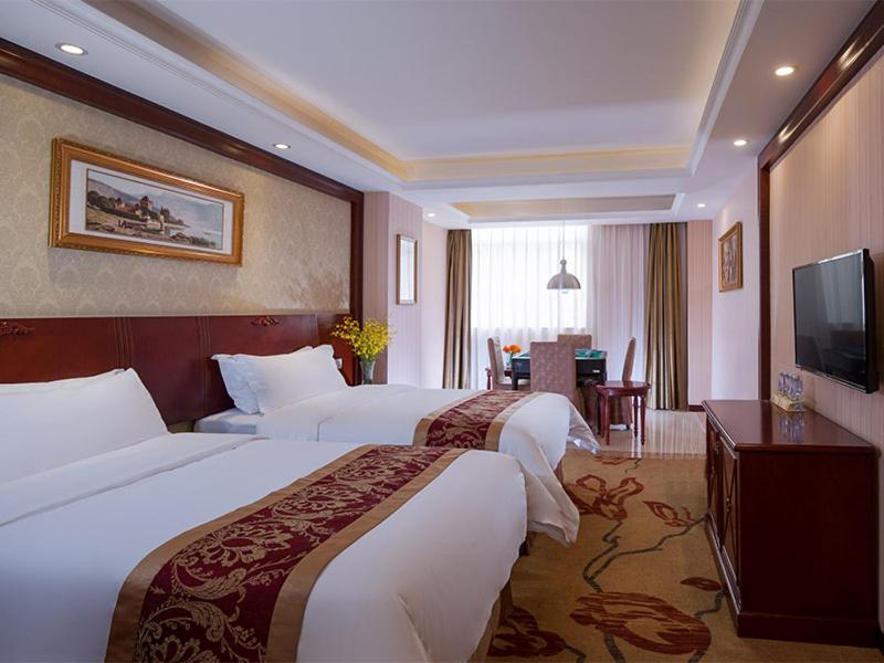 Vienna 3 Best Hotel Shenzhen Guanlan Chinatown 6/15