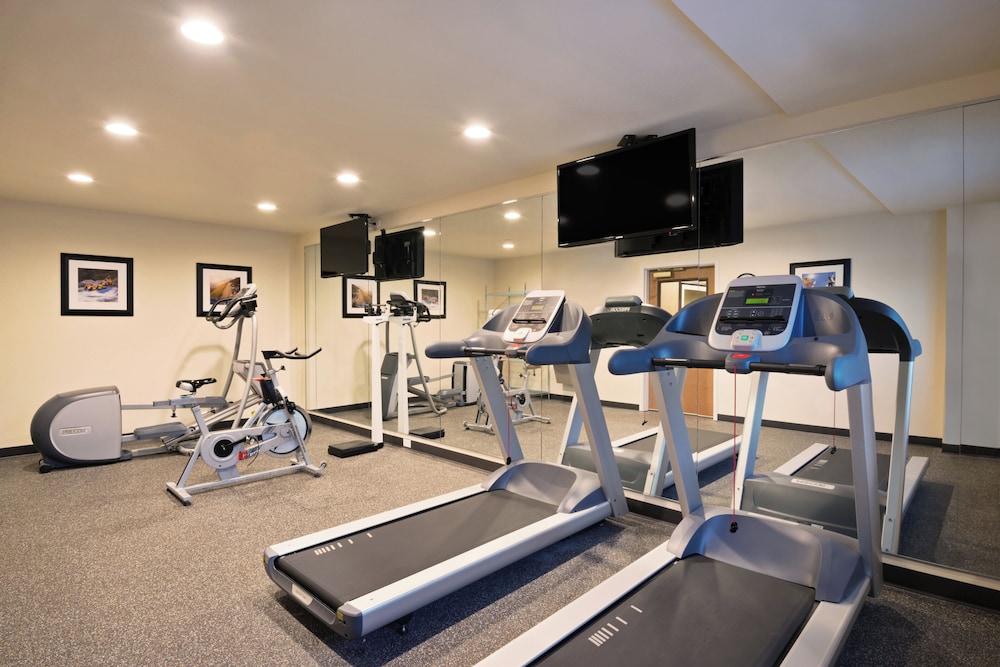 Holiday Inn Express And Suites Fraser Winter Park Area Formerly the Pinnacle Lodge 41/73