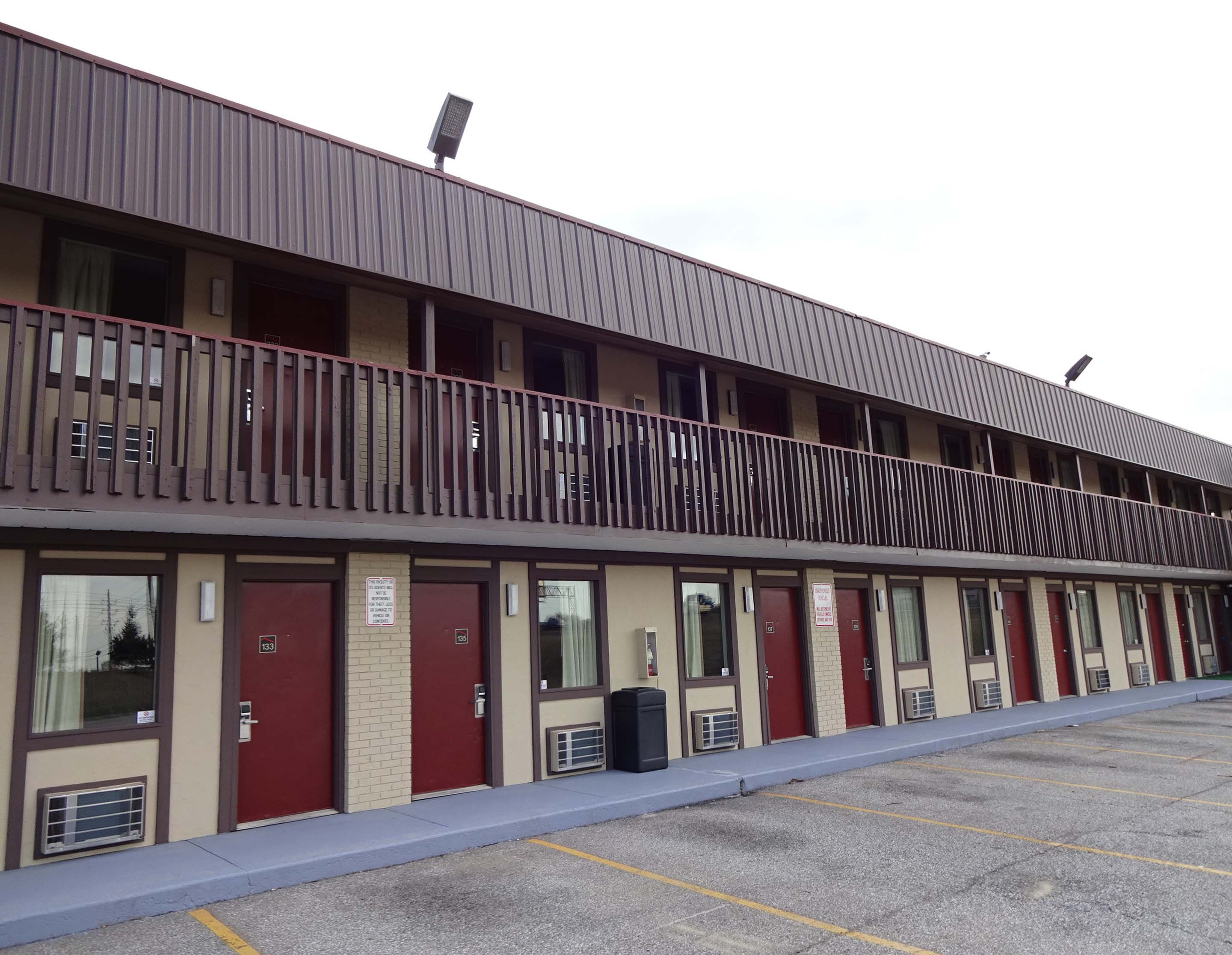 Red Roof Inn Indianapolis - Castleton 25/26