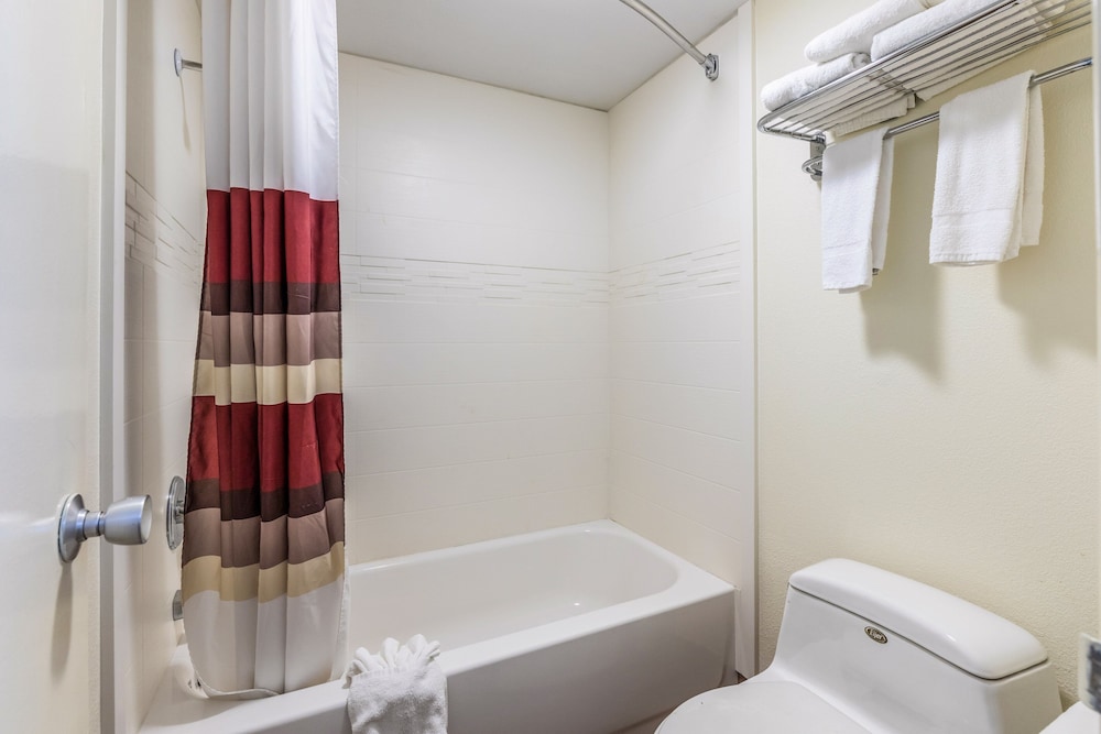 Red Roof Inn Caryville 19/28
