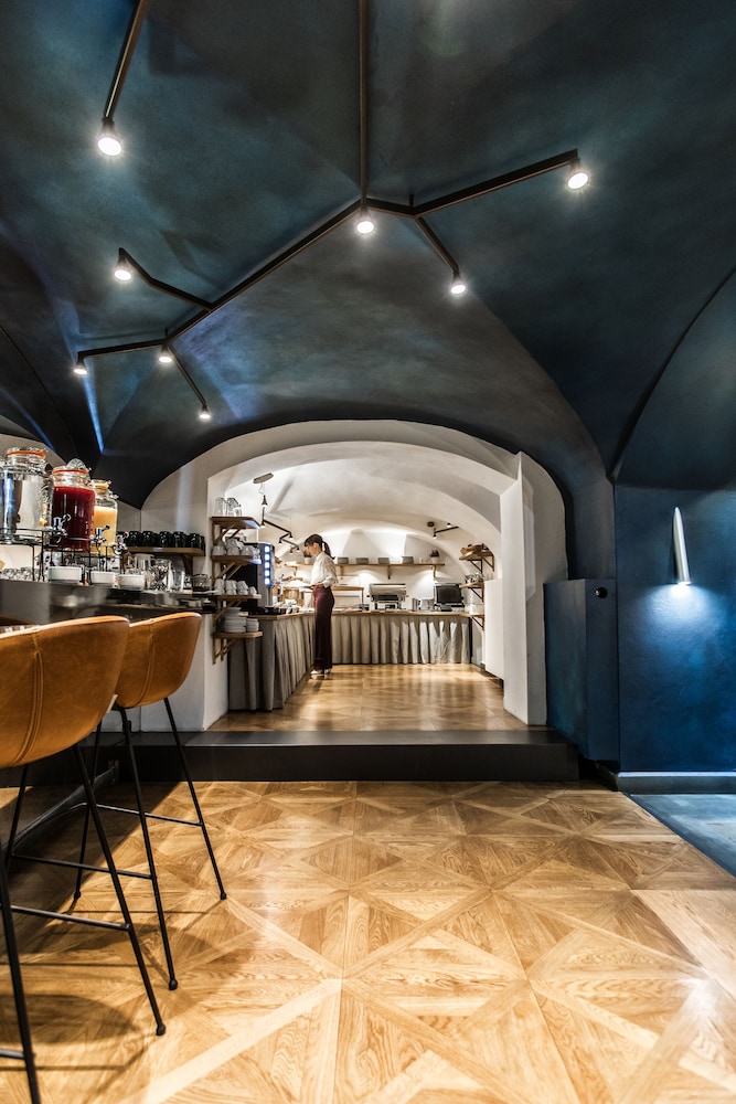 Design Hotel Neruda 62/66