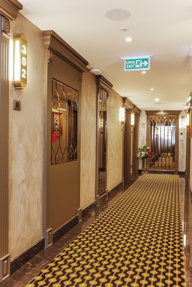 MANORS HOTEL 11/66