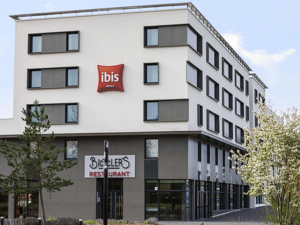 Ibis Saint-Quentin-En-Yvelines Velodrome 3/75