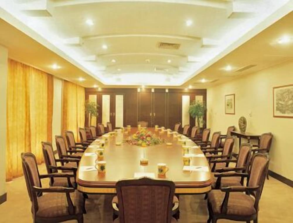 Culture Plaza Hotel Zhejiang 21/25