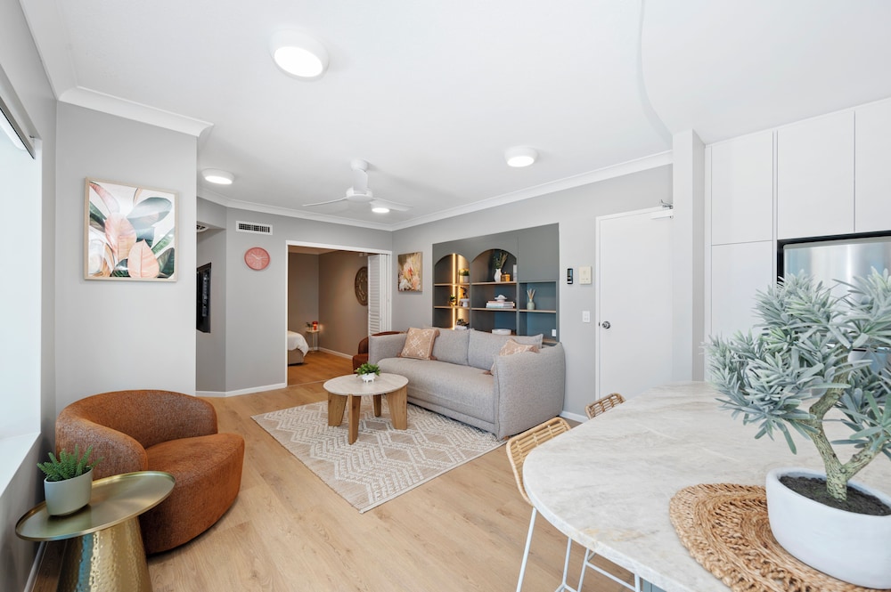 Koola Beach Apartments 44/63