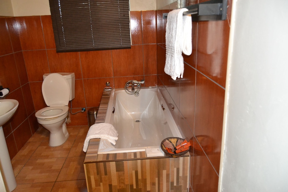 Chobe Sunset Chalets 47/49