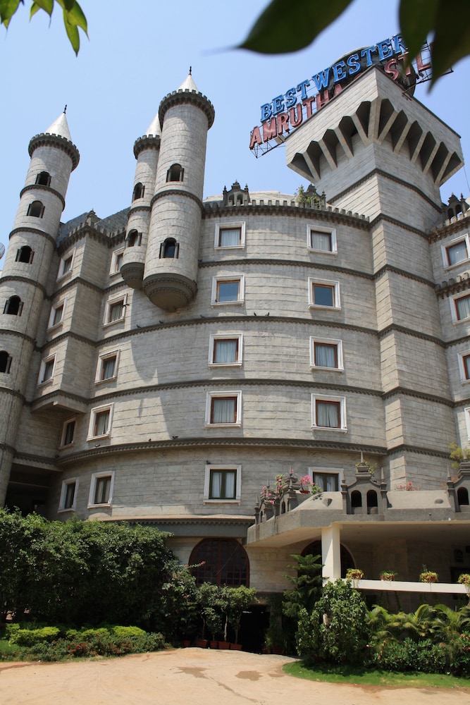 Amrutha Castle Hotel 3/21