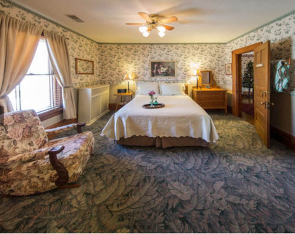 McConnell Inn 8/27