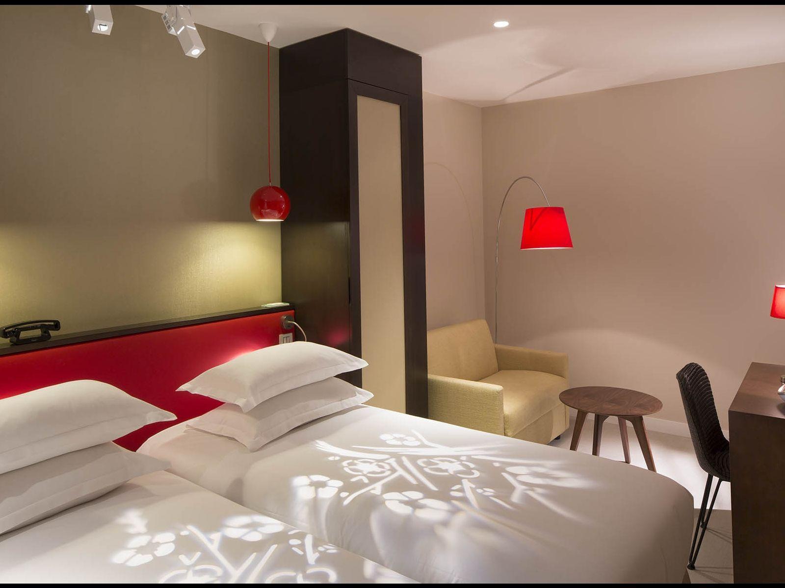 2 Bedrooms, Adjoining