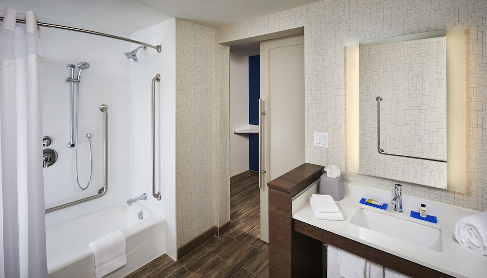 Holiday Inn Express Niagara On the Lake 16/56