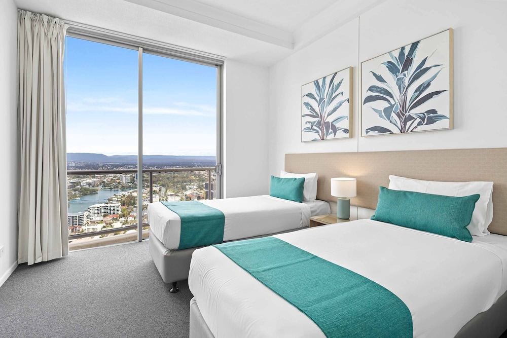 3 Bedrooms, Premium, Apartment, 1 King and 4 Single Beds, Ocean View, 2 Bathrooms