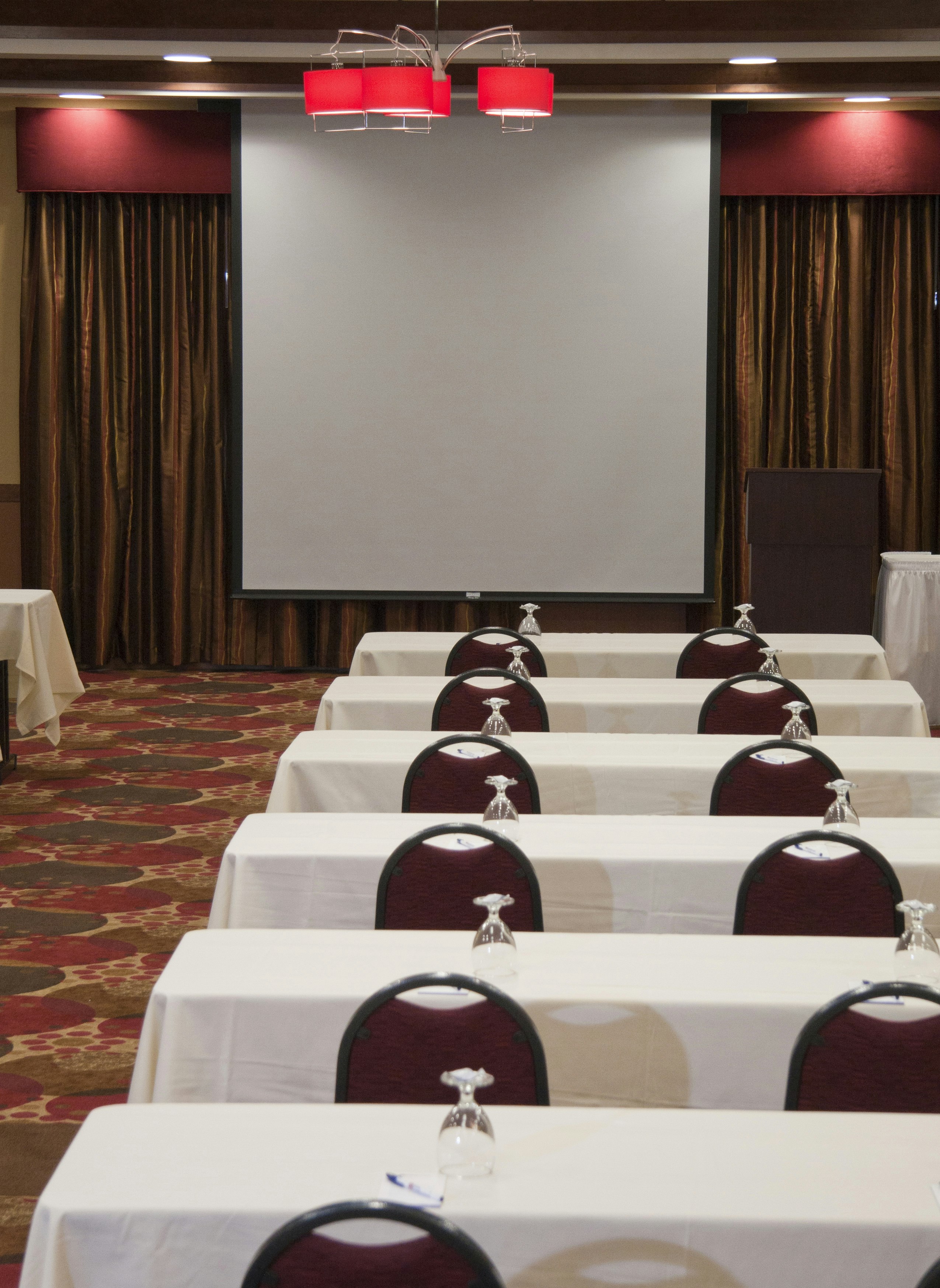 Hilton Garden Inn Milwaukee Airport 58/60