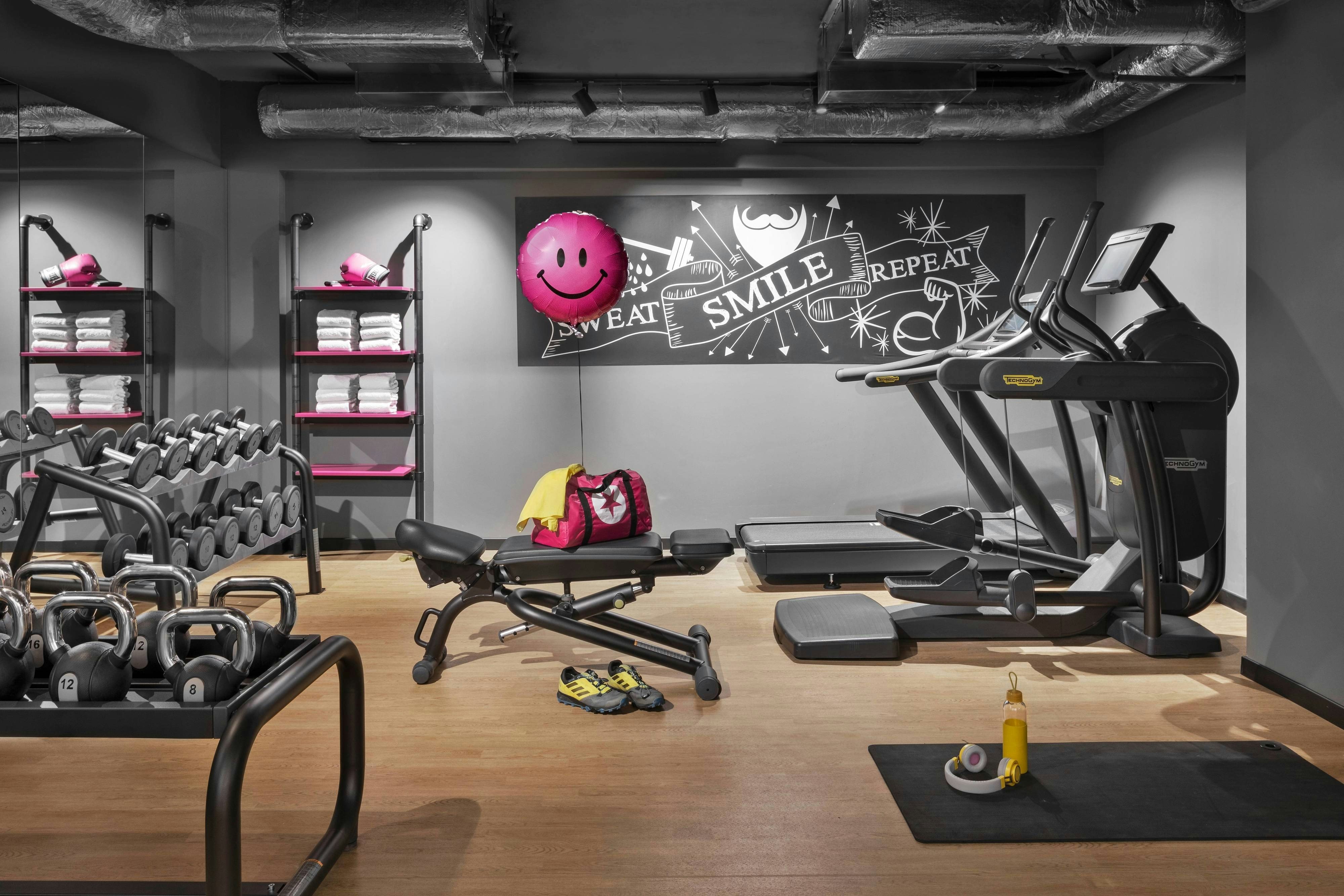Moxy Bucharest Old Town 10/27