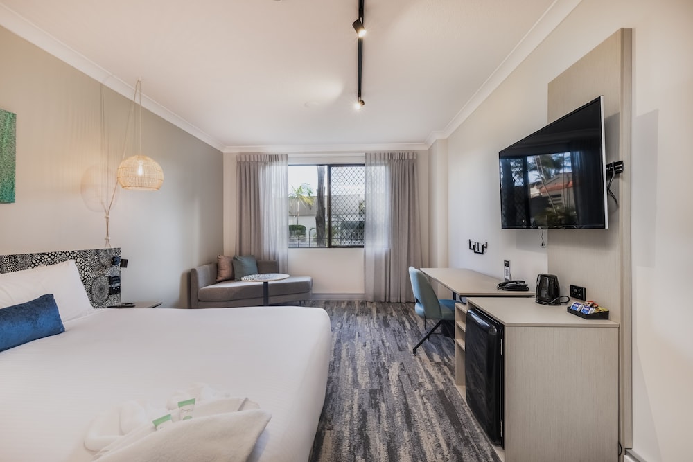 STUDIO, SINGLE, DOUBLE OR TWIN BED