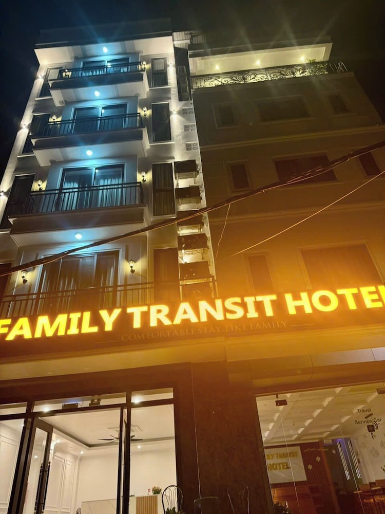Family Transit Hotel 2/68
