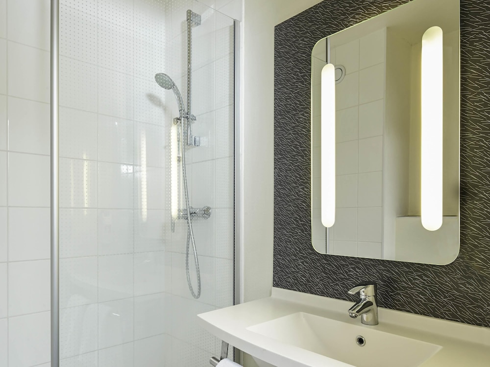 ibis Chartres Ouest Luce 50/50