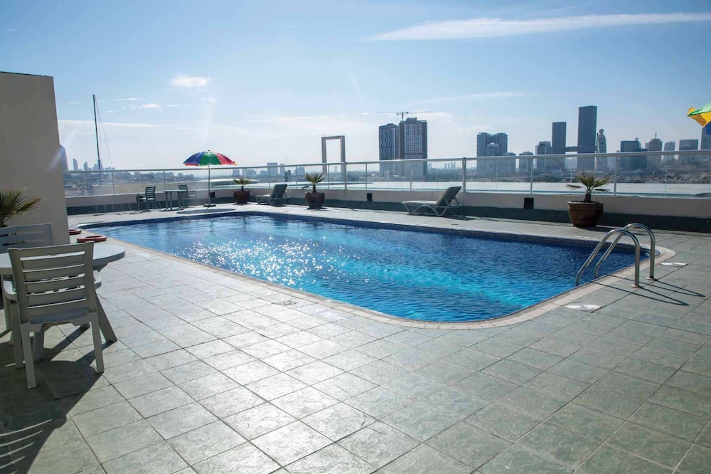 Wescott Plaza Hotel Apartments L.L.C 56/59