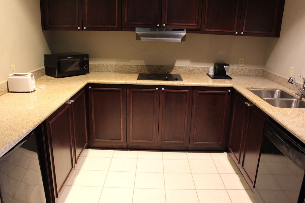Baymont by Wyndham Columbus 33/37