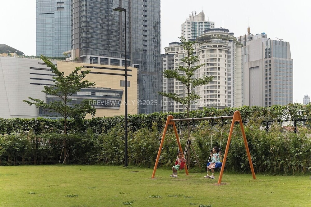 Swissotel Living Jakarta Mega Kuningan 42/50