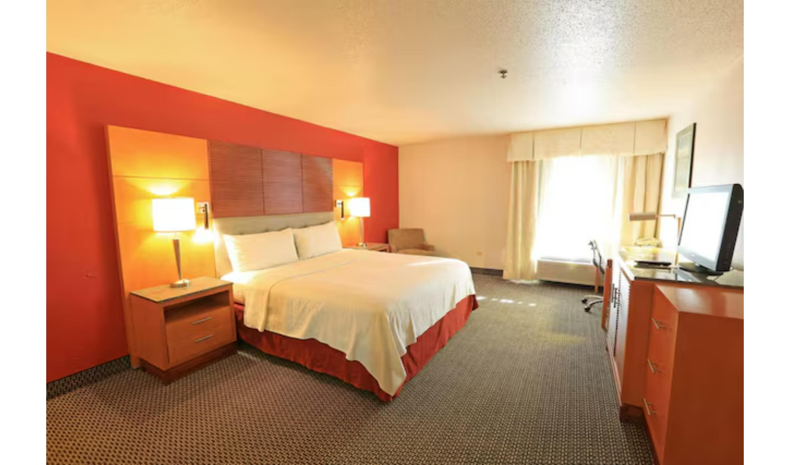 غرفة بسرير كينج لغير المدخنين، Residential Suites Warrensburg by Hotel O US 50 3/8
