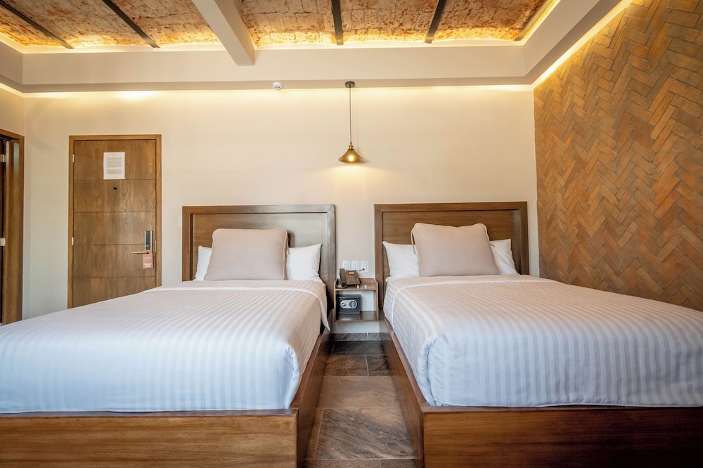 LUXURY, 2 DOUBLE BEDS