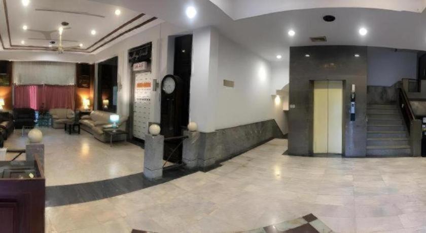 S.C. Heritage Hotel 38/43