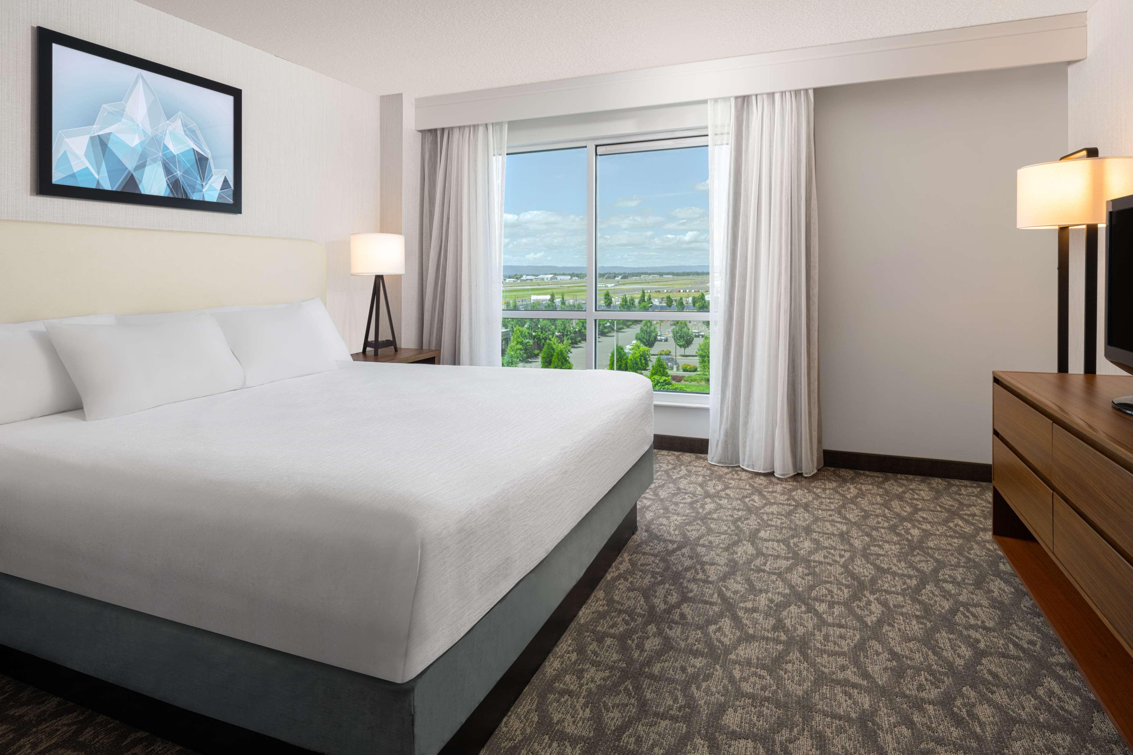 2 ROOMS, SUITE, KING BED