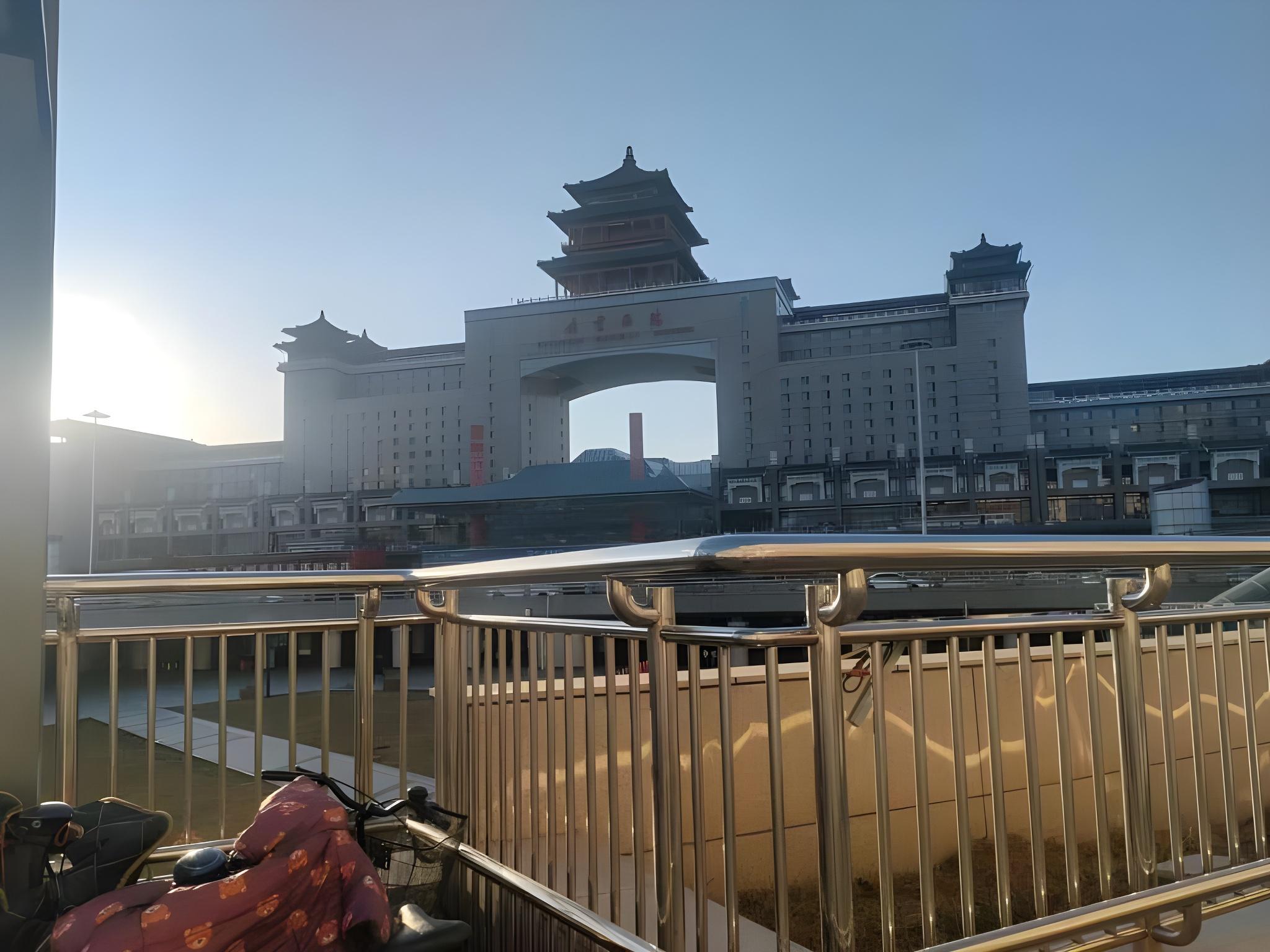 GreenTree Alliance Hotel (Beijing West Railway Station North Square Ruihai Building) 6/27