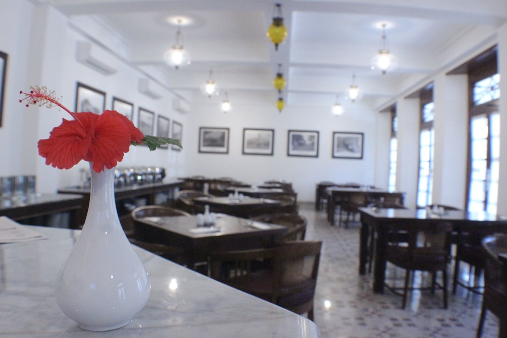 Daroessalam Hotel 23/49
