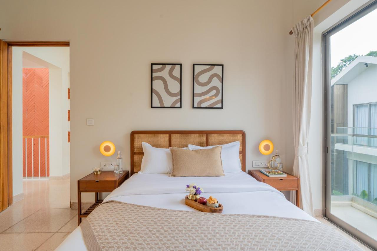 ELIVAAS 3BHK with Pvt Pool Mirai Taurus 25/79