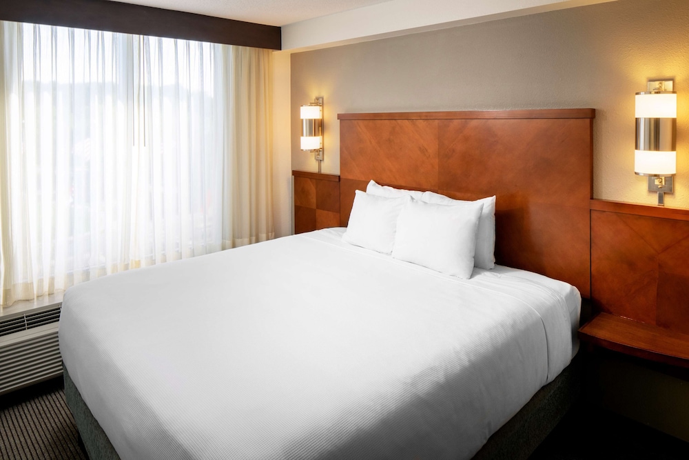 Hyatt Place Atlanta/Alpharetta/North Point Mall 17/59