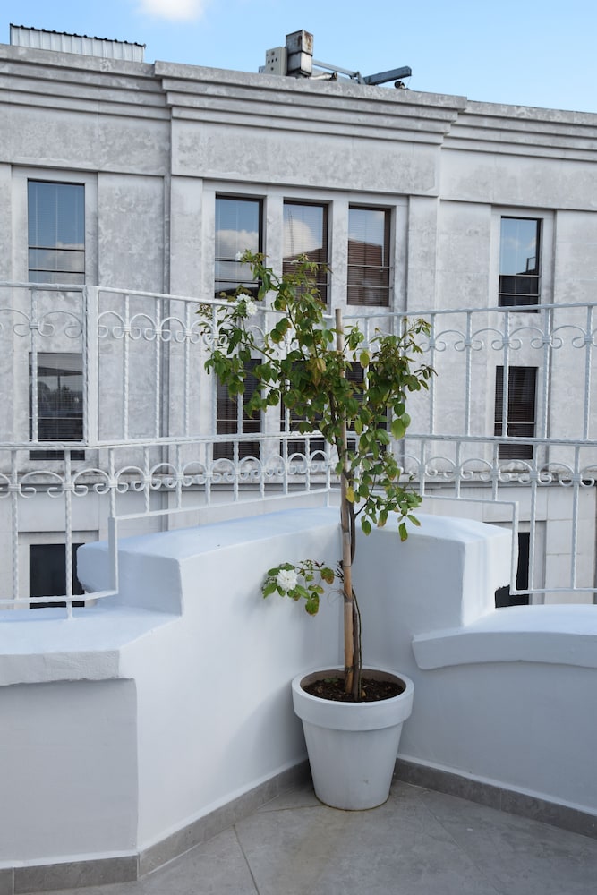 RAGIP PASHA APARTMENTS 6/73