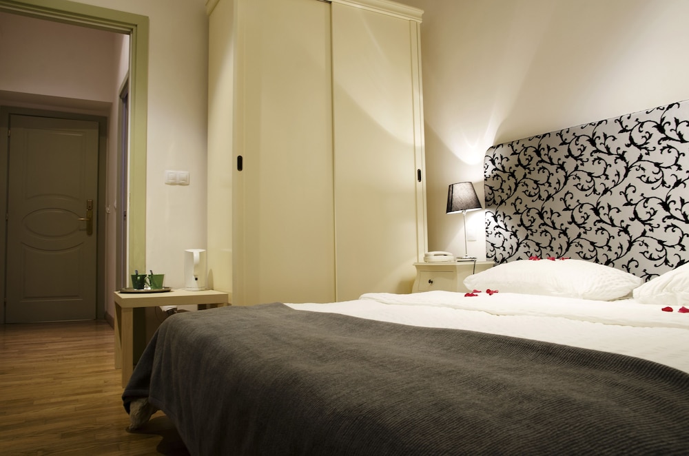 Dolce Vita Suites Hotel 15/48