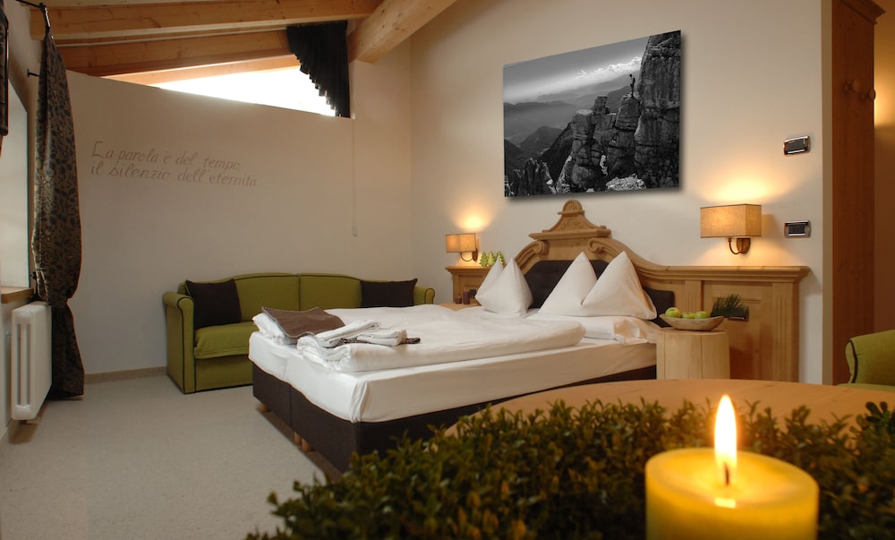ROMANTIC HOTEL EXCELSIOR 22/45