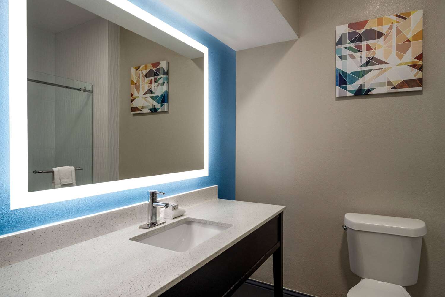 La Quinta Inn Suites Round Rock North 39/41